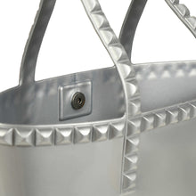 Cargar imagen en el visor de la galería, Seba Mid Tote Jumbo Studs - Metallic Jelly